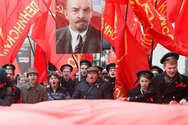 Nga diễu hành hoành tráng kỉ niệm 100 năm Cách mạng Tháng 10