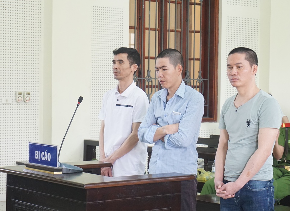 Sa chân vào ma túy, cha bất lực lo 7 đứa con thất học - 2 Sa chân vào ma túy, cha bất lực lo 7 đứa con thất học - 2