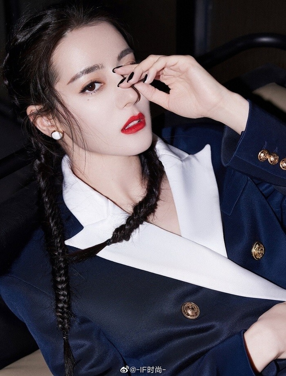 Địch Lệ Nhiệt Ba khoe dáng vóc yêu kiều - 5