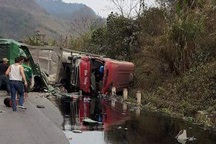 Khẩn trương điều tra vụ TNGT làm 3 người chết, 26 người bị thương