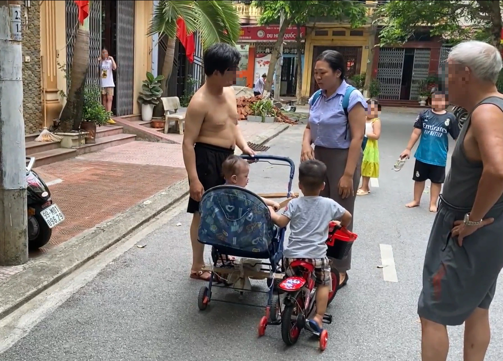 Hậu ly hôn, người mẹ trẻ ròng rã cầu cứu, đòi con - 1 Hậu ly hôn, người mẹ trẻ ròng rã cầu cứu, đòi con - 1