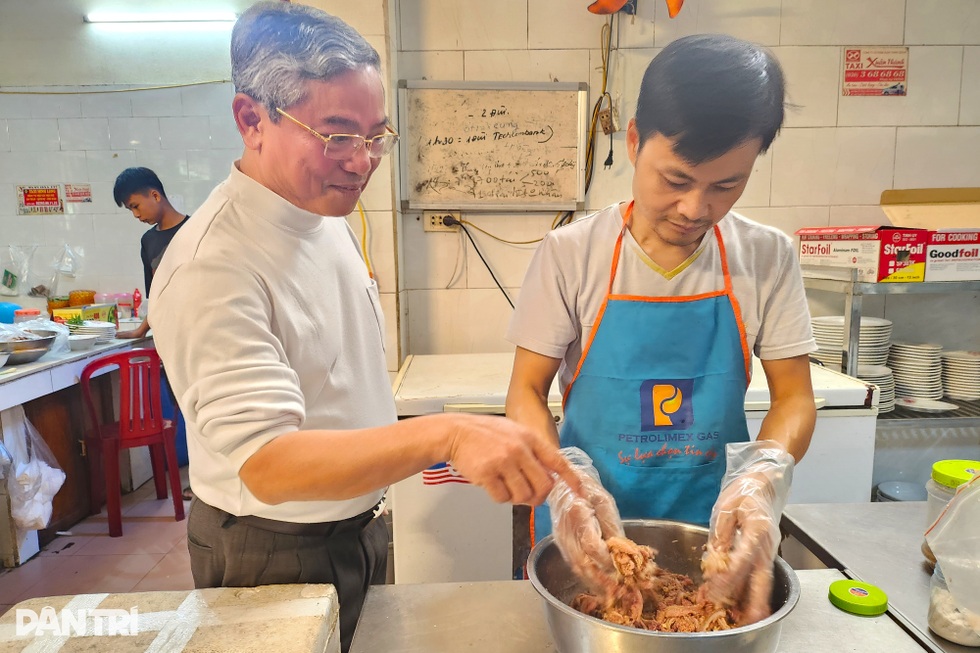 U70 tiết lộ bí quyết gói thịt dê sống bán đắt như tôm tươi - 5 U70 tiết lộ bí quyết gói thịt dê sống bán đắt như tôm tươi - 5