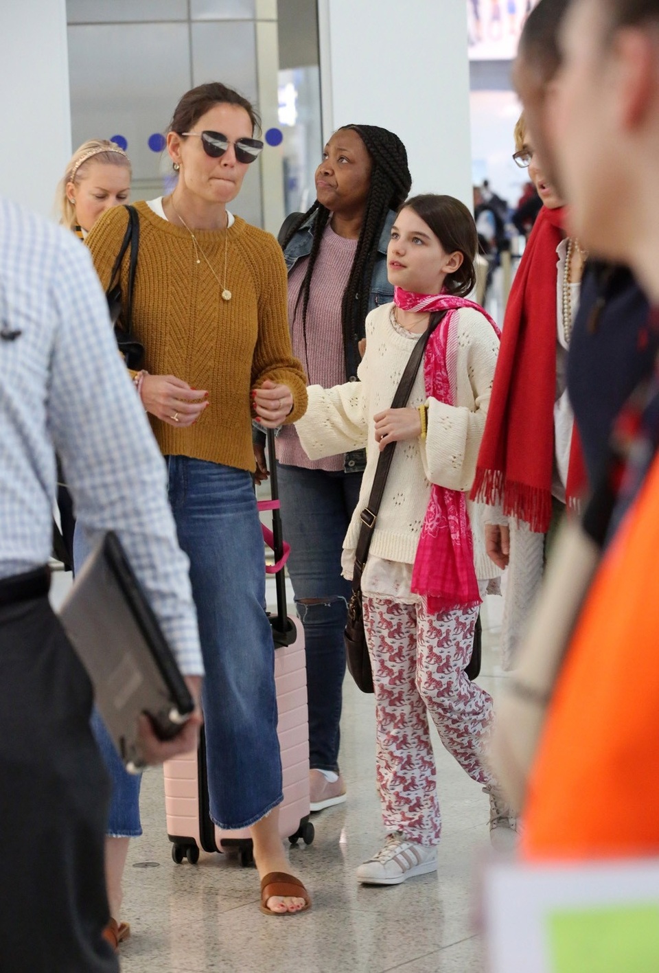Cuộc sống hiện tại của Suri Cruise - con gái ruột duy nhất của Tom Cruise - 13 Cuộc sống hiện tại của Suri Cruise - con gái ruột duy nhất của Tom Cruise - 13