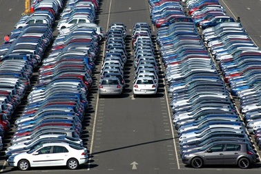 Bộ Công thương "thả phao" cho doanh nghiệp nhập khẩu ô tô