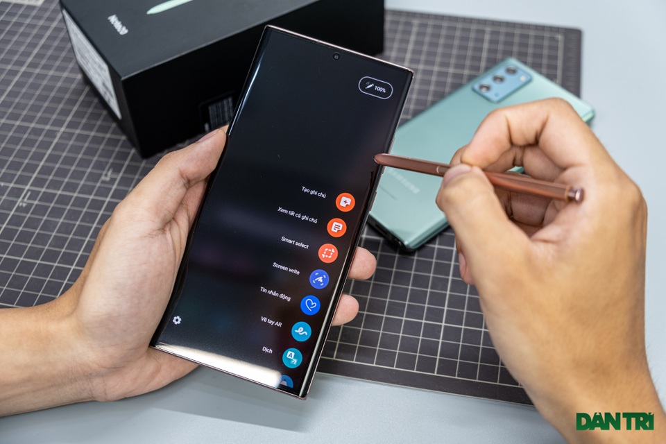 Mở hộp Galaxy Note 20 sắp mở bán: cấu hình mạnh, hoàn thiện cao cấp - 10 Mở hộp Galaxy Note 20 sắp mở bán: cấu hình mạnh, hoàn thiện cao cấp - 10