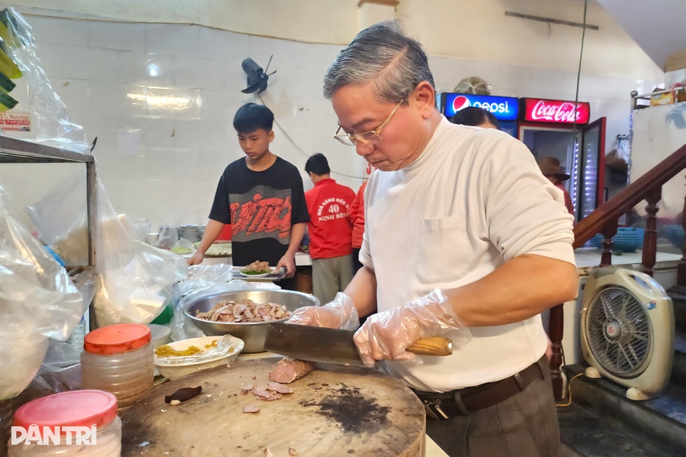 U70 tiết lộ bí quyết gói thịt dê sống bán đắt như tôm tươi - 1 U70 tiết lộ bí quyết gói thịt dê sống bán đắt như tôm tươi - 1