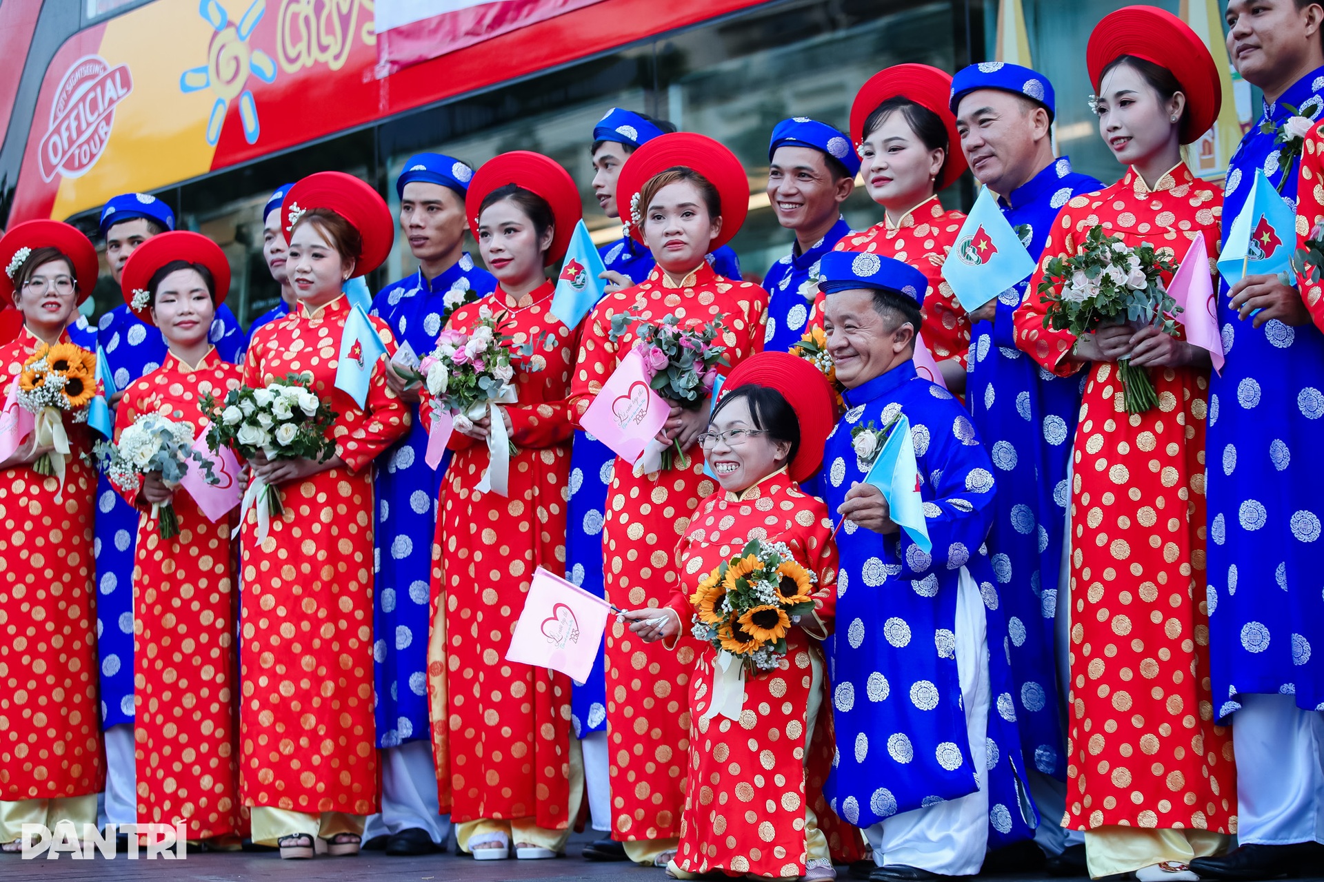 Lễ cưới trong mơ của 82 cặp đôi ở TPHCM - 2 Lễ cưới trong mơ của 82 cặp đôi ở TPHCM - 2