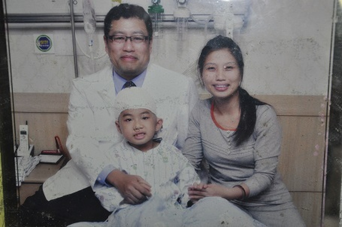 Sự hồi sinh kỳ diệu của cậu bé u não và câu chuyện cổ tích của lòng nhân ái - 3 Sự hồi sinh kỳ diệu của cậu bé u não và câu chuyện cổ tích của lòng nhân ái - 3
