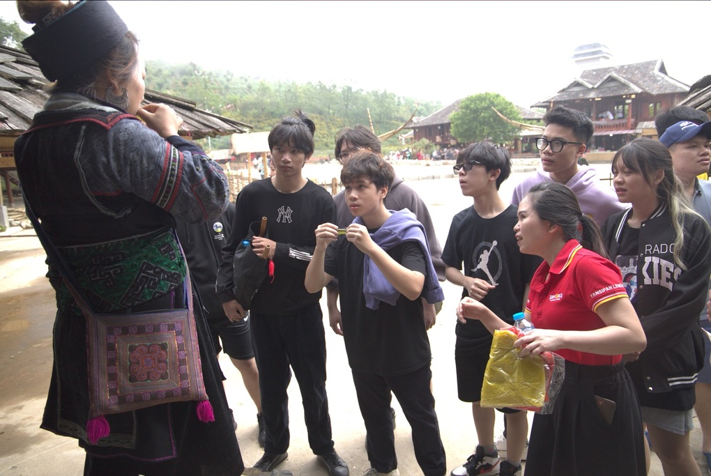 Cáp treo Fansipan khuyến mãi tới 50% cho học sinh, sinh viên - 3 Cáp treo Fansipan khuyến mãi tới 50% cho học sinh, sinh viên - 3