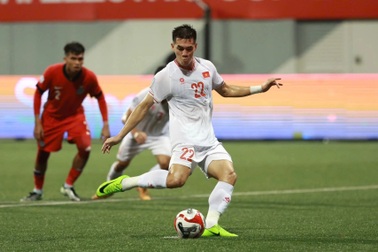 Tiến Linh tiết lộ được Xuân Son nhường đá phạt đền