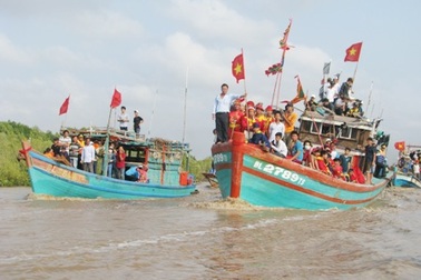 Rộn ràng Lễ hội Nghinh Ông