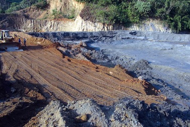 Bộ Công Thương kiểm tra vụ vỡ bể lắng chất thải quặng