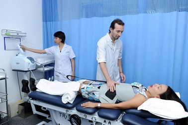 Châm cứu kết hợp với Tây y chữa lành các bệnh về cột sống không cần phẫu thuật