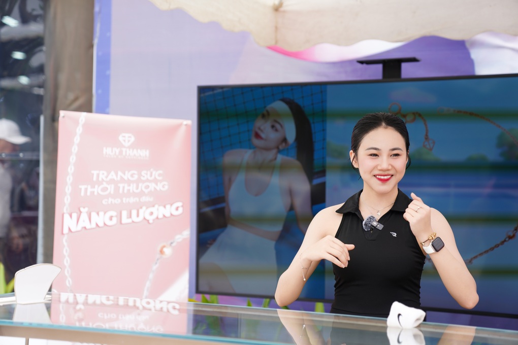 Huy Thanh Jewelry ra mắt bộ sưu tập trang sức lấy cảm hứng từ Pickleball - 6 Huy Thanh Jewelry ra mắt bộ sưu tập trang sức lấy cảm hứng từ Pickleball - 6
