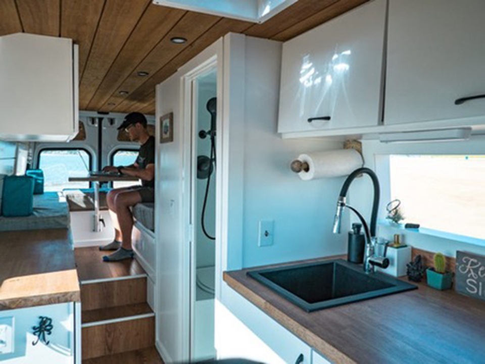 Du lịch theo phong cách “ngôi nhà trên bánh xe” - 7