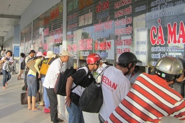 Khách đi lại giảm hẳn