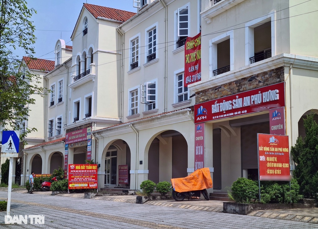 Môi giới bất động sản bỏ nghề do thu nhập không đủ sống - 2 Môi giới bất động sản bỏ nghề do thu nhập không đủ sống - 2