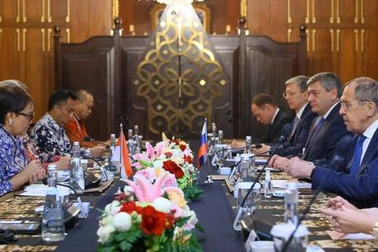 Nga tìm cách tăng cường phi USD hóa