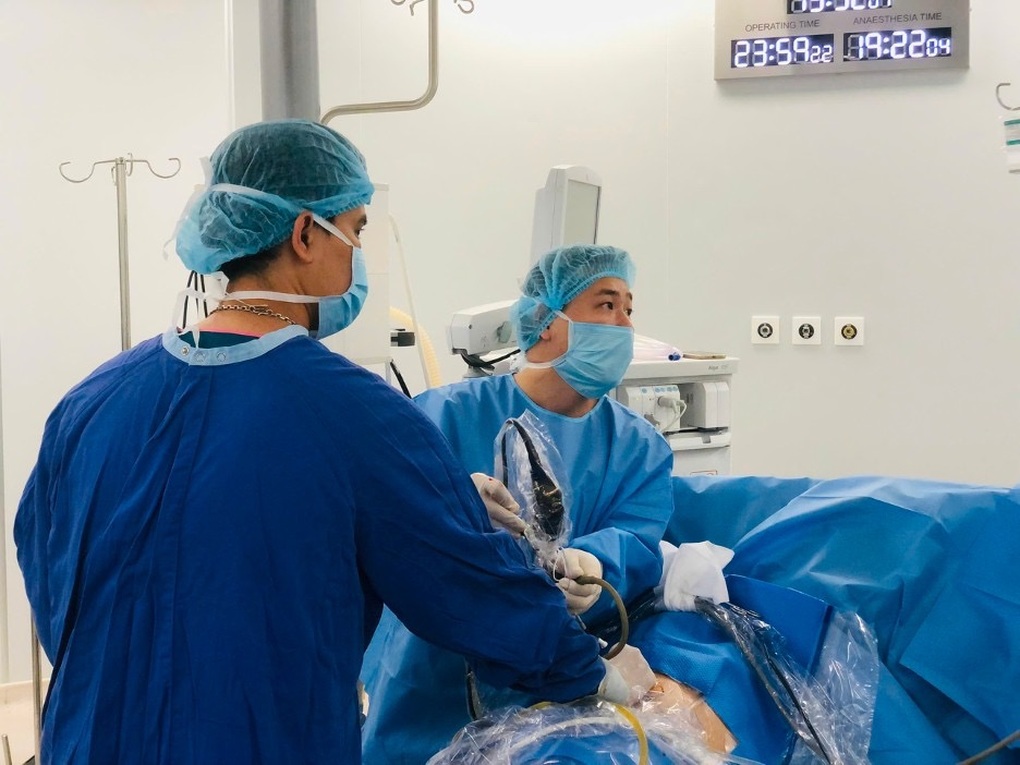 Giải pháp điều trị sỏi thận ít xâm lấn, tỷ lệ sạch trên 90% sau một lần phẫu thuật - 1