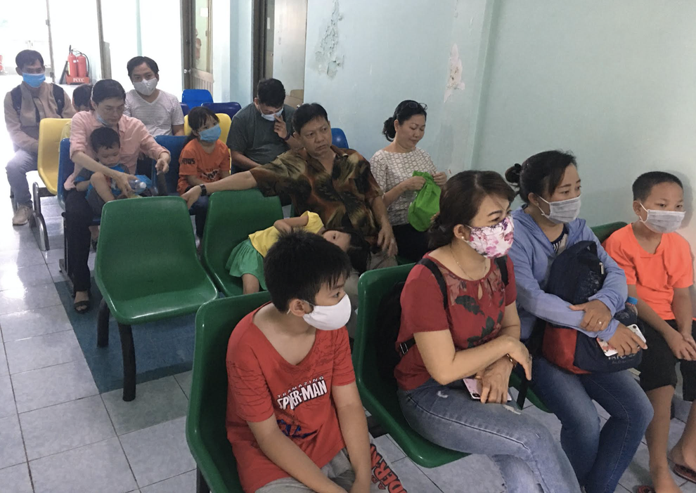Nguy cơ trẻ mang mặt búp bê, bộ phận sinh dục nhỏ vì thiếu hormone - 1 Nguy cơ trẻ mang mặt búp bê, bộ phận sinh dục nhỏ vì thiếu hormone - 1
