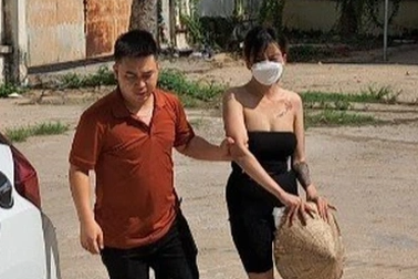 Cô gái có tài khoản "Dâu Tây" lừa nhiều chủ cửa hàng điện thoại