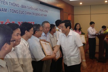 Dân trí được khen thưởng về thông tin bảo vệ chủ quyền biển đảo