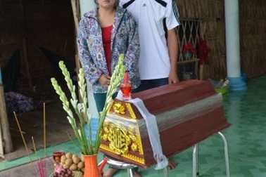 Vụ tử vong sau tiêm Quinvaxem: Người nhà phản ứng dữ dội với cán bộ Trạm y tế