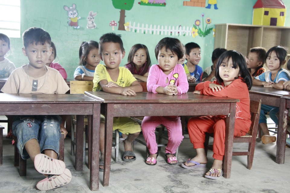 Học sinh huyện nghèo thoát cảnh bỏ học, học tạm bợ nhờ Chương trình 30a - 3 Học sinh huyện nghèo thoát cảnh bỏ học, học tạm bợ nhờ Chương trình 30a - 3