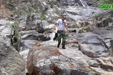 Hành trình vào thác Trắng trong rừng sâu