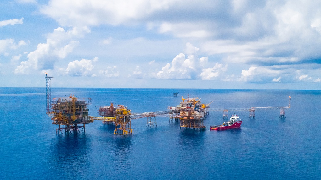 Petrovietnam hoàn thành vượt mức kế hoạch sản xuất kinh doanh 6 tháng đầu năm - 5 Petrovietnam hoàn thành vượt mức kế hoạch sản xuất kinh doanh 6 tháng đầu năm - 5