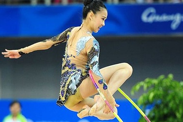 Màn biểu diễn ấn tượng của VĐV thể thao nghệ thuật 15 tuổi