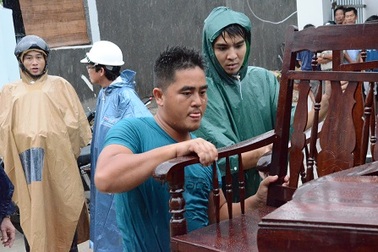 Dân “tháo chạy” khỏi khu tái định cư vì nhà nứt toác, dọa sập