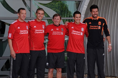 Liverpool tiêu hoang nhất Premier League?