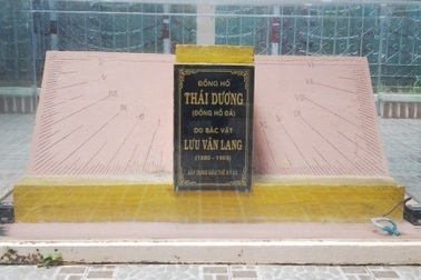 Chiêm ngưỡng chiếc đồng hồ đá hơn 100 năm duy nhất Việt Nam