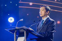 Ông Lê Viết Hải thôi chức Chủ tịch HĐQT Hòa Bình, con trai quay lại làm CEO