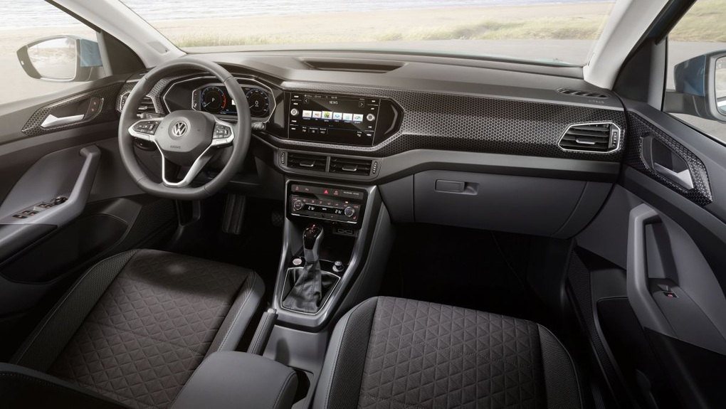 Xe Volkswagen T-Cross trưng bày được giảm 244 triệu đồng, vẫn đắt hơn CX-5 - 3 Xe Volkswagen T-Cross trưng bày được giảm 244 triệu đồng, vẫn đắt hơn CX-5 - 3