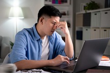 Lầm tưởng về tác dụng của kính chống ánh sáng xanh