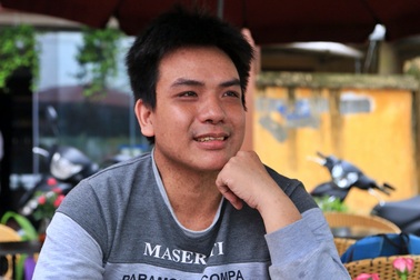 Người "vô hình" hạnh phúc nhận Giấy khai sinh sau 30 năm chờ đợi