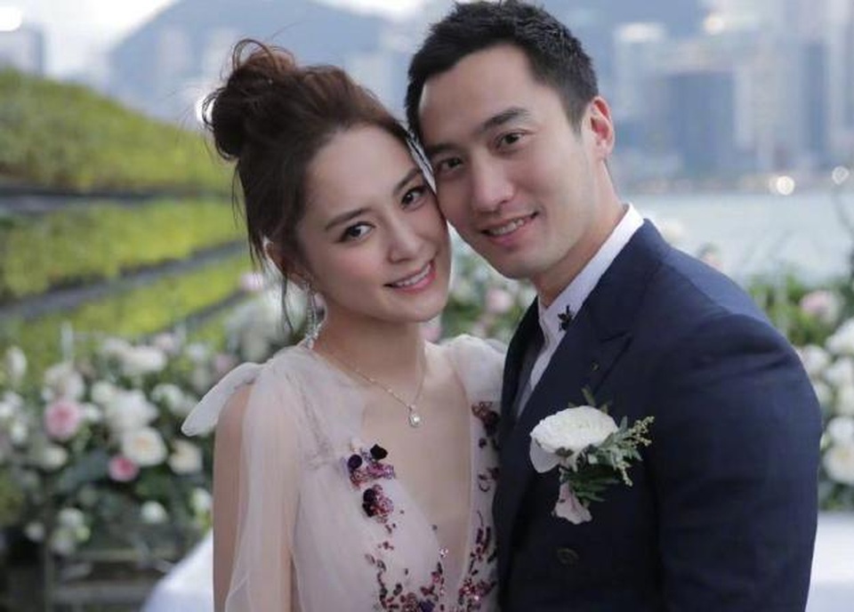 Mẹ Chung Hân Đồng từng phản đối hôn nhân của con gái - 1 Mẹ Chung Hân Đồng từng phản đối hôn nhân của con gái - 1