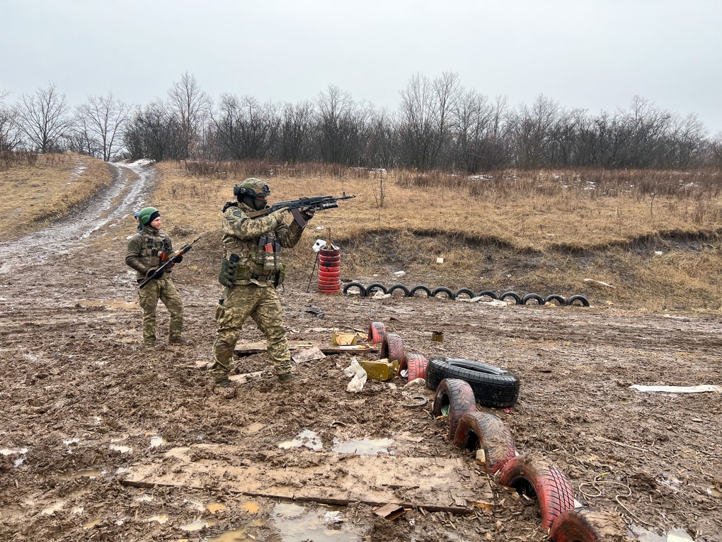 Nga bao vây các hướng, lính Ukraine quyết chiến ở mặt trận Bakhmut - 1 Nga bao vây các hướng, lính Ukraine quyết chiến ở mặt trận Bakhmut - 1