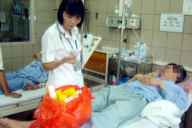 Nghiện rượu đến mức uống cả… cồn