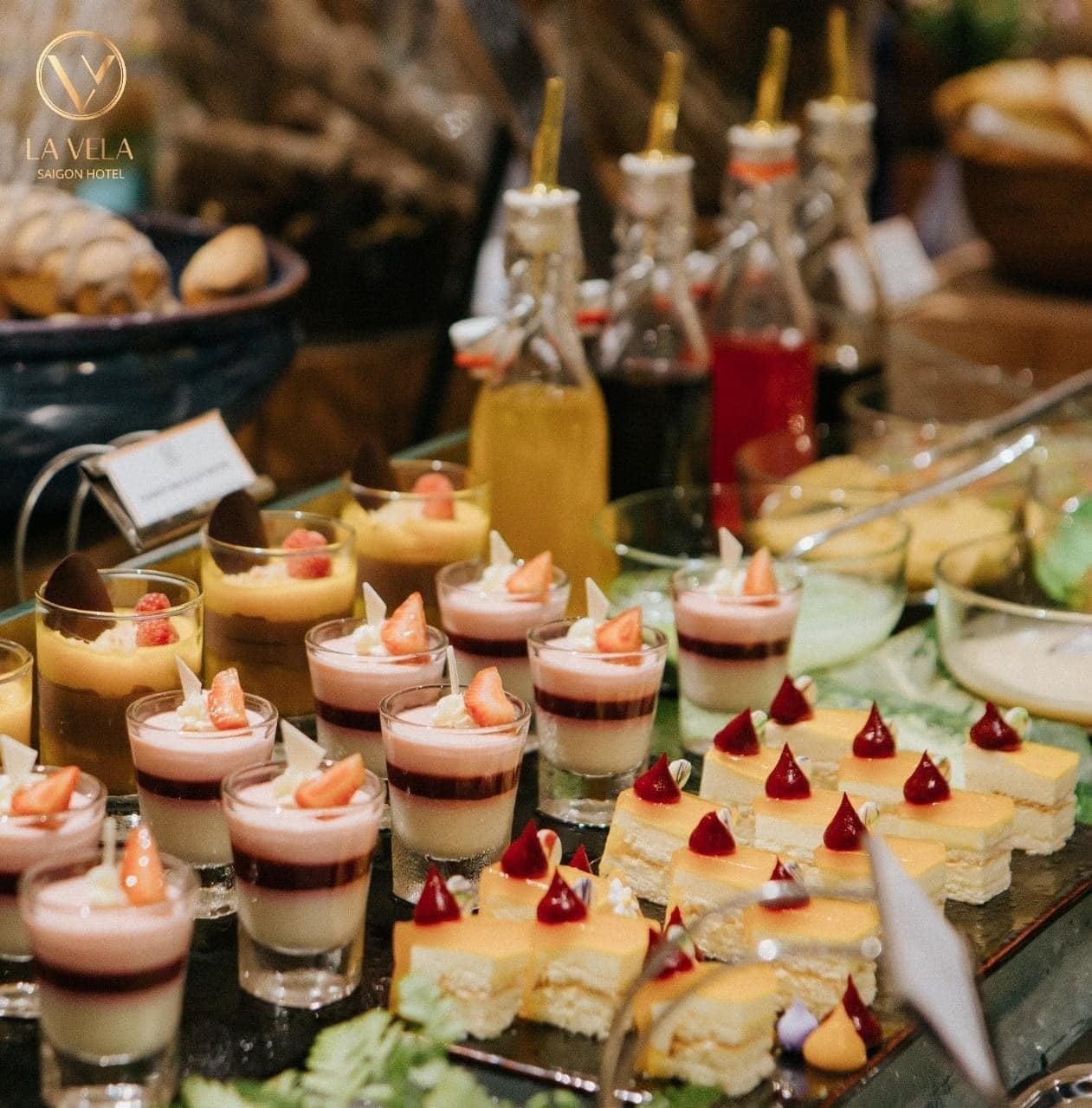 Bữa tiệc buffet hải sản đẳng cấp 5 sao tại khách sạn La Vela Saigon - 9 Bữa tiệc buffet hải sản đẳng cấp 5 sao tại khách sạn La Vela Saigon - 9