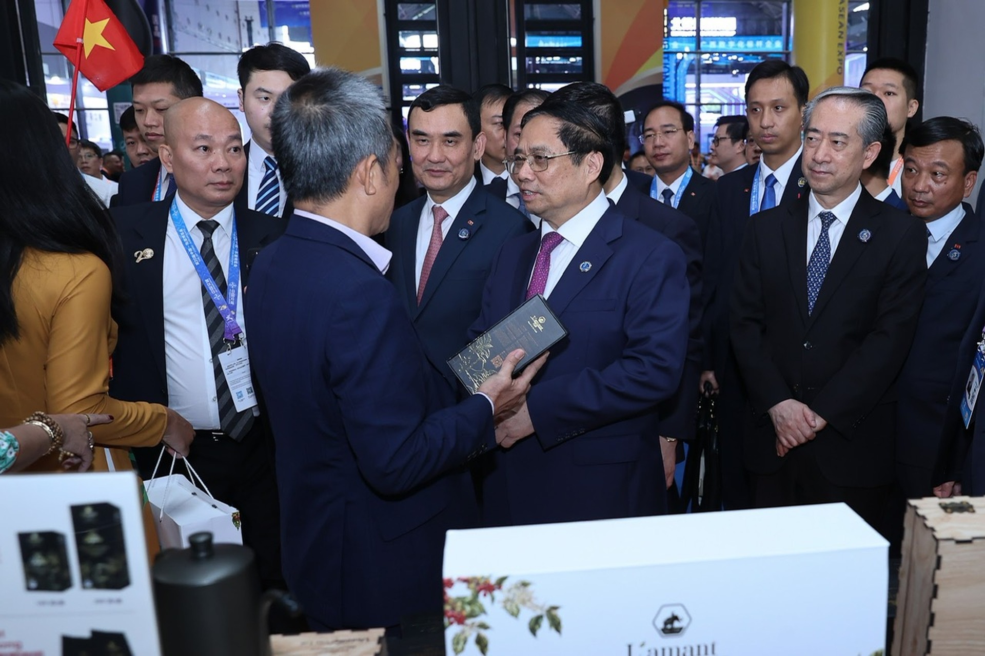 Doanh nghiệp Việt - Trung tha thiết mời Thủ tướng ghé thăm gian hàng - 7 Doanh nghiệp Việt - Trung tha thiết mời Thủ tướng ghé thăm gian hàng - 7