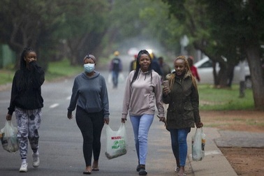 Cuộc sống ở tâm dịch Omicron