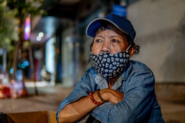 Doanh nghiệp "chẻ" lương, đóng bảo hiểm thấp, ai thiệt nhiều?