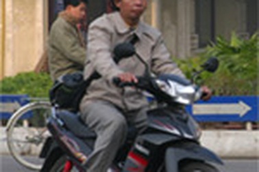 Phạt đến 200.000 đồng hành vi đội MBH không cài dây