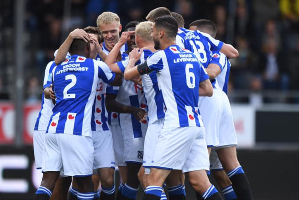 Đàm phán với Văn Hậu, Heerenveen vẫn mua thêm hậu vệ - 2 Đàm phán với Văn Hậu, Heerenveen vẫn mua thêm hậu vệ - 2