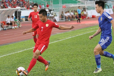 Đội bóng của Lê Công Vinh thanh lý đến nửa đội hình dự V-League 2017