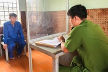 Bắt tạm giam người chở thuê 1kg ma túy đá từ TPHCM về Cần Thơ