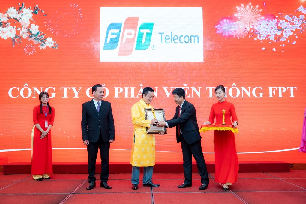 FPT Telecom vào Top 10 doanh nghiệp tiêu biểu UNESCO - 1 FPT Telecom vào Top 10 doanh nghiệp tiêu biểu UNESCO - 1